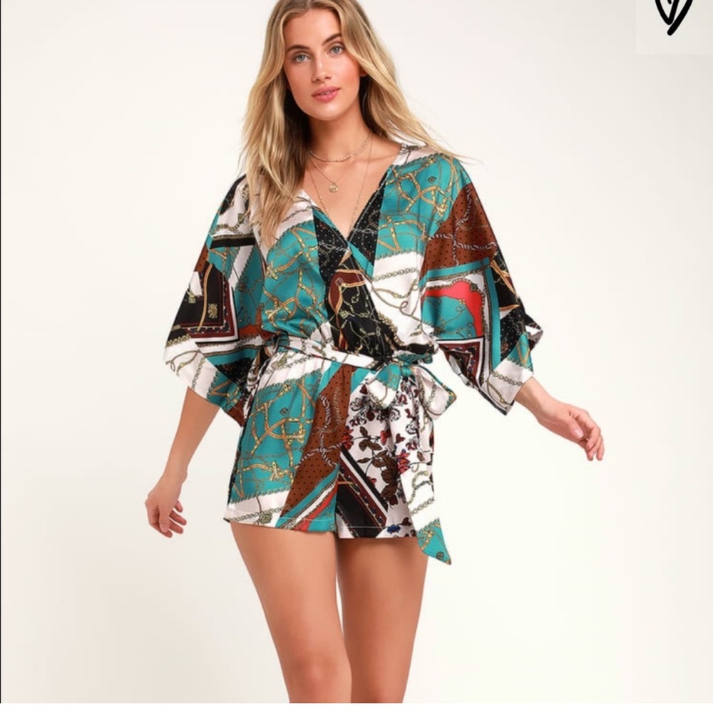 Lulu’s Something Wild Ivory Chain Print Romper